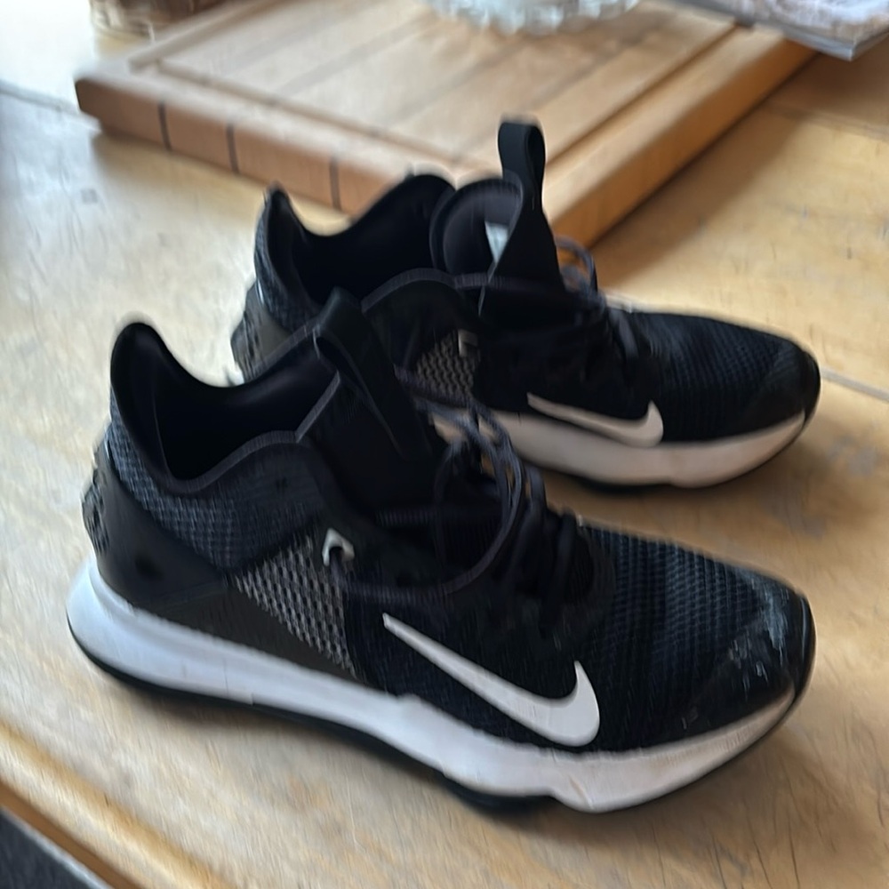 Nike sneakers size 10 , excellent condition